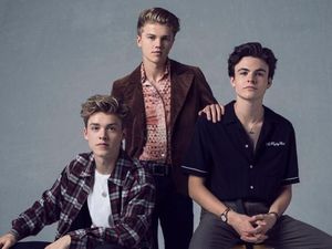 Video New Hope Club Umumkan Bubar: Waktunya Kami Mundur Video New Hope Club Umumkan Bubar: Waktunya Kami Mundur
