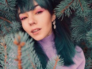 Bangga Viral, Bule Menstruasi di Pura Bali Bikin Pembelaan