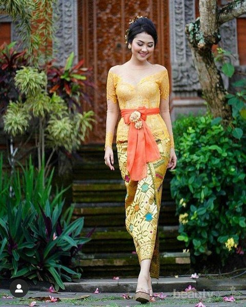 Jangan Ketinggalan Ini 8 Model Kebaya Modern 2019 Yang Bisa Kamu Pakai