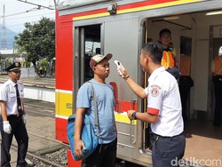 Tangkal Sebaran Virus Corona, Stasiun Bogor Cek Suhu Badan Penumpang