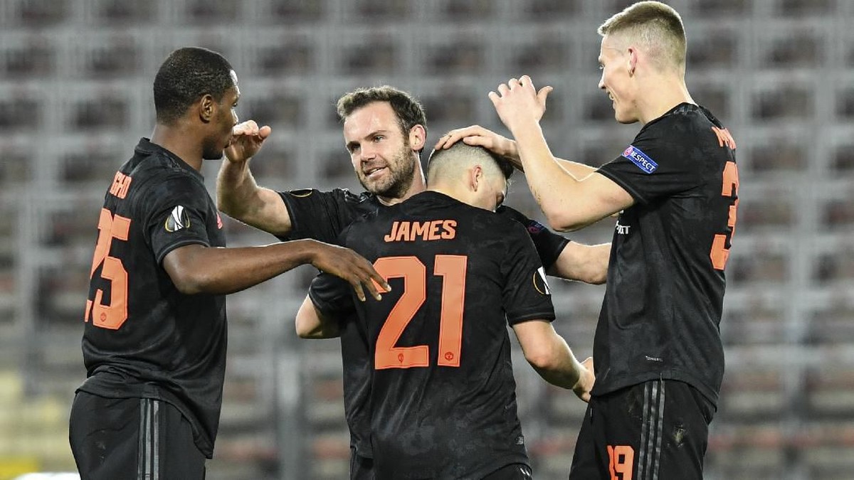 Para pemain MU merayakan gol ke gawang LASK. Foto: AP Photo/Kerstin Joensson