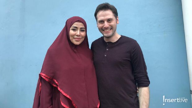 Resmi Menikah dengan Pria Turki, Cinta Penelope Ijab Kabul Pakai 3 Bahasa