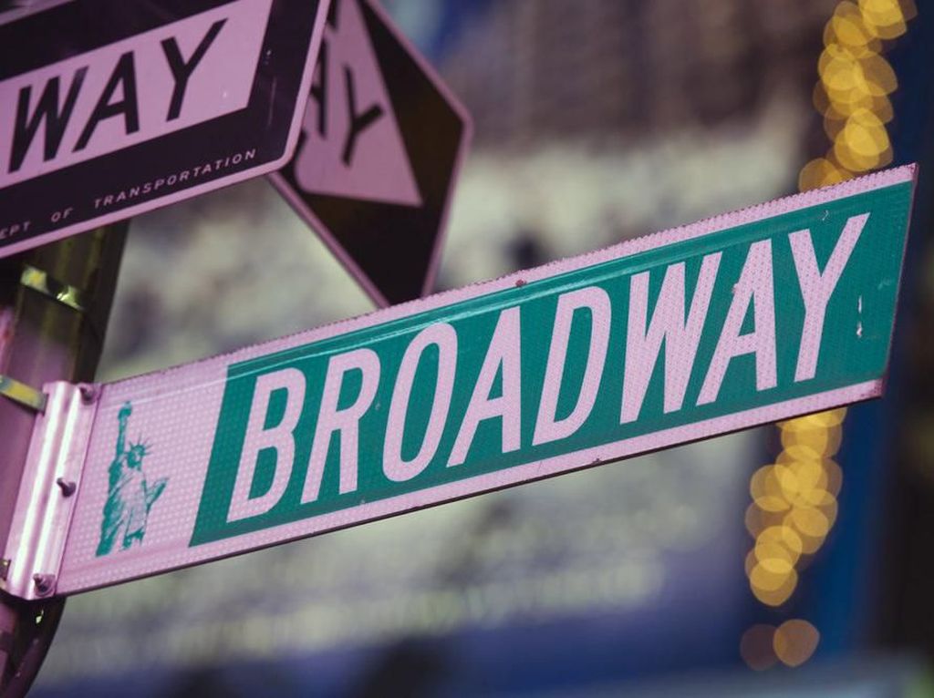 Nasib Panggung Broadway Amerika di Tengah Pandemi Nasib Panggung Broadway Amerika di Tengah Pandemi