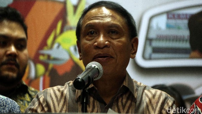 Menpora Zainudin Amali gelar rapat dengan para operator liga terkait virus corona. Menpora menyerahkan kebijakan penanggulangan corona kepada cabor masing-masing.