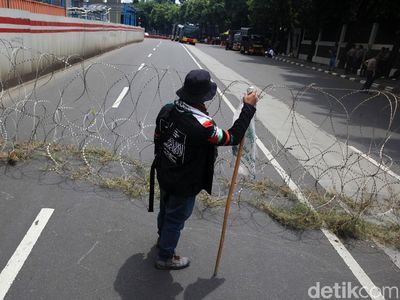 Kawat Berduri Amankan Area Kedubes India Jelang Aksi PA 212