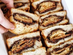 5 Kreasi Roti Bakar Kekinian yang Hits, Mau Coba? 5 Kreasi Roti Bakar Kekinian yang Hits, Mau Coba?