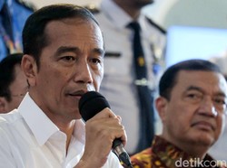 Jokowi Perintahkan Kepala Daerah dan BNPB Tentukan Status Bencana Corona