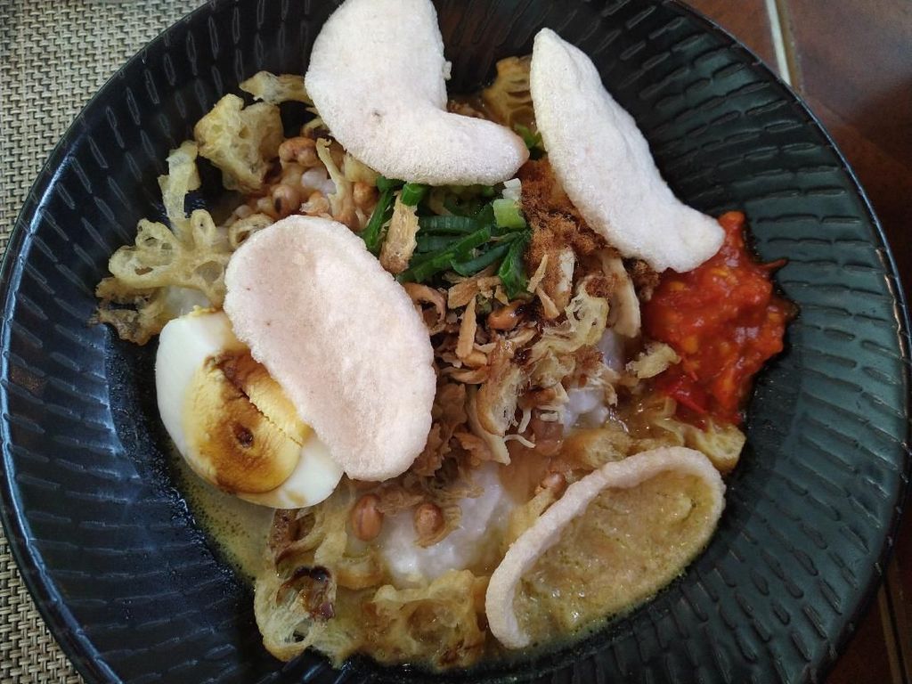 Bukan Menu Sarapan, Ini Kisah Unik Dibalik Bubur Ayam HI yang Legendaris Bukan Menu Sarapan, Ini Kisah Unik Dibalik Bubur Ayam HI yang Legendaris