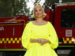 Viral Video Mata Katy Perry Susah Terbuka, Kesehatannya Disorot