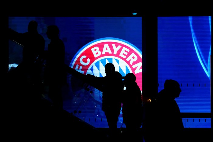 LONDON, ENGLAND - OCTOBER 01: fans arrive at the stadium prior to during the UEFA Champions League group B match between Tottenham Hotspur and Bayern Muenchen at Tottenham Hotspur Stadium on October 01, 2019 in London, United Kingdom. (Photo by Catherine Ivill/Getty Images)