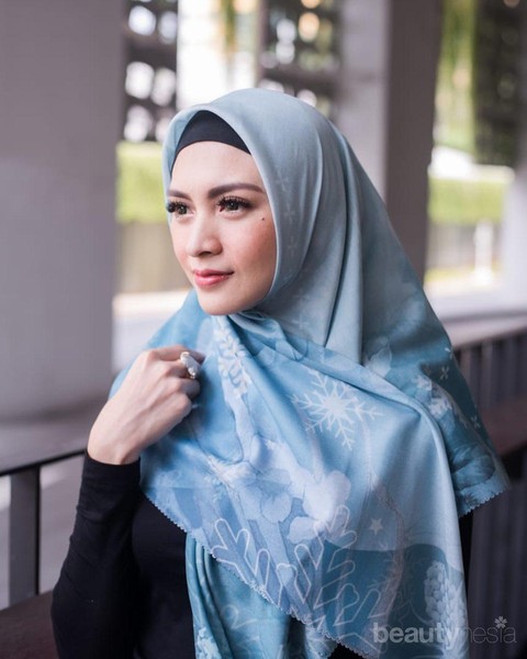 5 Artis Cantik Indonesia yang Putuskan Berhijab di Tahun 2019