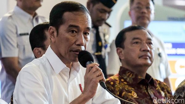 Jokowi Buka-bukaan Penanganan Corona di Indonesia
