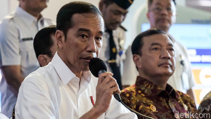 Lewat konferensi pers, Presiden Joko Widodo (Jokowi) buka-bukaan mengenai penanganan pemerintah terhadap virus corona COVID-19.