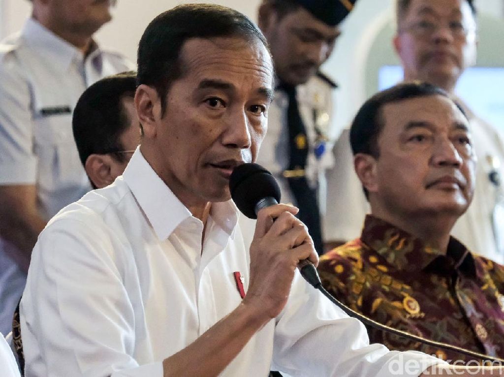 Jokowi: Pilkada 2020 Dapat Diundur Jika Corona Belum Usai Desember