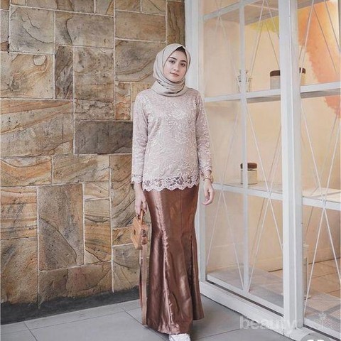 8 Model Kebaya Modern 2019 Untuk Tampil Anggun Di Pernikahan Mantan