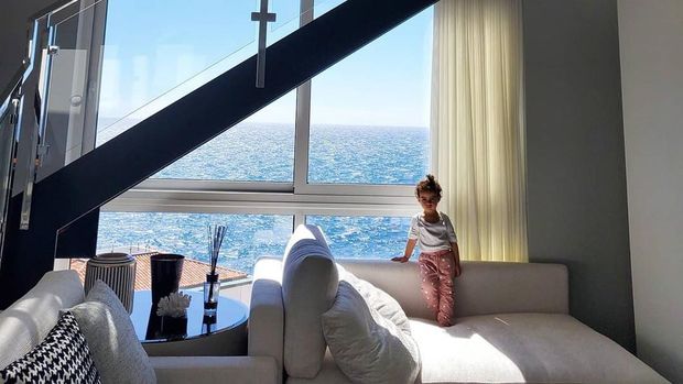 Cegah Corona, Christiano Ronaldo Beli Pulau untuk Mengungsi dengan Keluarga