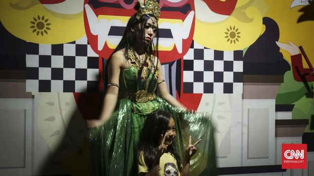 Wisata Hiburan Rakyat di Kota Paris van Java*