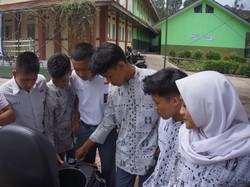 Viral Makanan Ditaruh di Bagasi Motor, Ternyata Dibuat Anak-anak SMA Cisarua