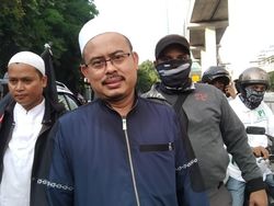 Sedihnya Slamet Maarif Tak Bisa Lebaran Bareng Habib Rizieq-Munarman