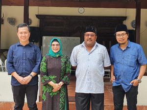 3 Bakal Cawalkot Tangsel Sowan ke Rano Karno, Ada Putri Maruf Amin 3 Bakal Cawalkot Tangsel Sowan ke Rano Karno, Ada Putri Maruf Amin