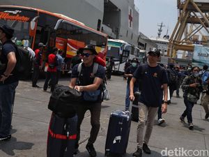 188 ABK World Dream Dijemput dari Dermaga Kolinlamil dengan 5 Bus 188 ABK World Dream Dijemput dari Dermaga Kolinlamil dengan 5 Bus
