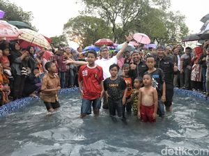 Ridwan Kamil Resmikan Wajah Baru Alun-alun Sumedang