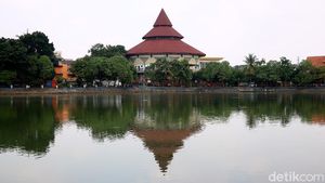 Ncang-Ncing  Nyak-Babe, Setu Babakan Ditutup Sementara
