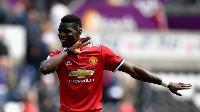 SWANSEA, WALES - AUGUST 19:  Paul Pogba of Mancheser United celebrates victory after the Premier League match between Swansea City and Manchester United at Liberty Stadium on August 19, 2017 in Swansea, Wales.  (Photo by Dan Mullan/Getty Images)
