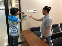 Cegah Corona, Suhu Tubuh Tiap Orang Masuk Kantor Bareskrim Diperiksa