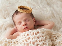 Suami Minta Tes DNA Saat Istri Lahirkan Bayi Mirip Bule, Faktanya Bikin Kaget