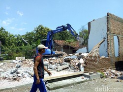 Istri Robohkan Rumah Gegara Suami Selingkuh Didahului Gagalnya 3 Kali Mediasi