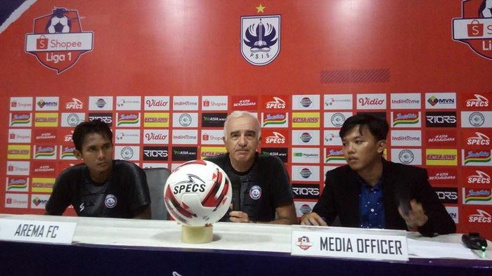 preskon Arema FC usai kalah 0-2 di markas PSIS Semarang