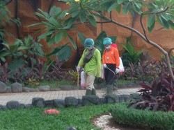 Masih Buka, Kebun Binatang Surabaya Disemprot Disinfektan Tiap 1 Jam