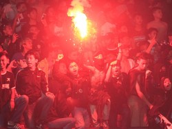 Persib Bandung Menang, Robert Alberts Dibikin Gusar Flare