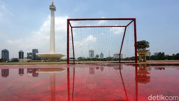 Potret Monas yang Sunyi Usai Ditutup Karena Corona