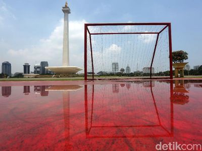 Potret Monas yang Sunyi Usai Ditutup Karena Corona