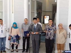 Jabar Hari Ini: Ridwan Kamil Negatif Corona-Pasien Isolasi Meninggal