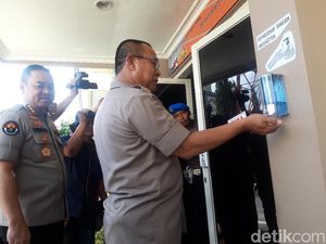 Ramai Corona, Pelayanan Publik di Polda Jatim Tetap Buka