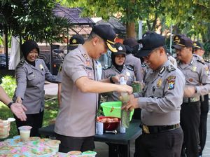 Tingkatkan Imun untuk Cegah Corona, Ini yang Dilakukan Polisi di Gresik