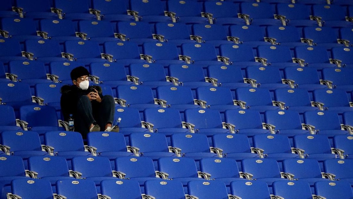Ahli Virus Ragukan Kompetisi Sepakbola Musim Ini Bisa Tuntas. (Foto: Getty Images/Chung Sung-Jun)