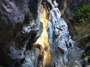 Wisata Perut Bumi di Gua Batu Cermin
