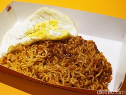 Waroeng Modus: Tersengat Pedas Jomblo Berimajinasi dan Mie Julid Nampol