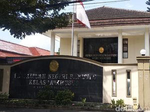 Satu Hakim PN Bandung Positif COVID-19, Bagaimana yang Lain? Satu Hakim PN Bandung Positif COVID-19, Bagaimana yang Lain?