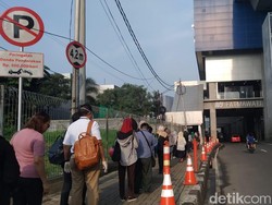 Pemprov DKI: Antrean MRT-LRT-TransJakarta Tak di Dalam Stasiun atau Halte