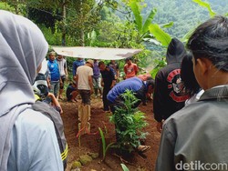 Trail ke Hutan Tangkuban Perahu, Crosser Tewas Disengat Lebah