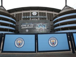 Tentu, stadion-stadion sepakbola di Inggris pun sepi. Tak ada keriuhan fan dan para turis yang datang, seperti di Etihad Stadium kandang Manchester City ini (Alex Livesey/Getty Images)