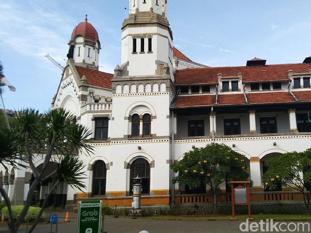 Lawang Sewu pun Takluk Pada Corona Lawang Sewu pun Takluk Pada Corona