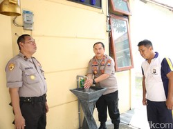 Cegah Penyebaran Corona, Pengunjung Polres Jombang Wajib Cuci Tangan