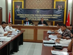 Diadukan soal Ijazah Caleg Gerindra, 7 Komisioner KPU Sumut Disidang DKPP