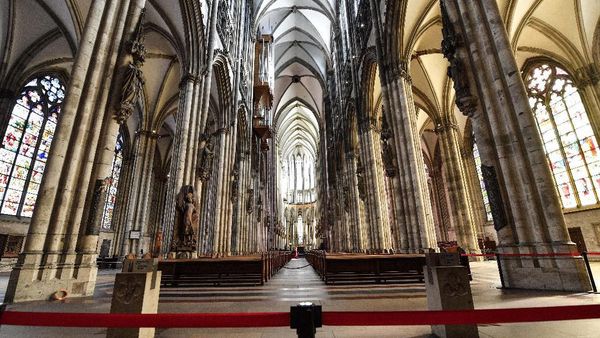 Jerman Dihajar Corona, Gereja Cologne Sunyi Sepi